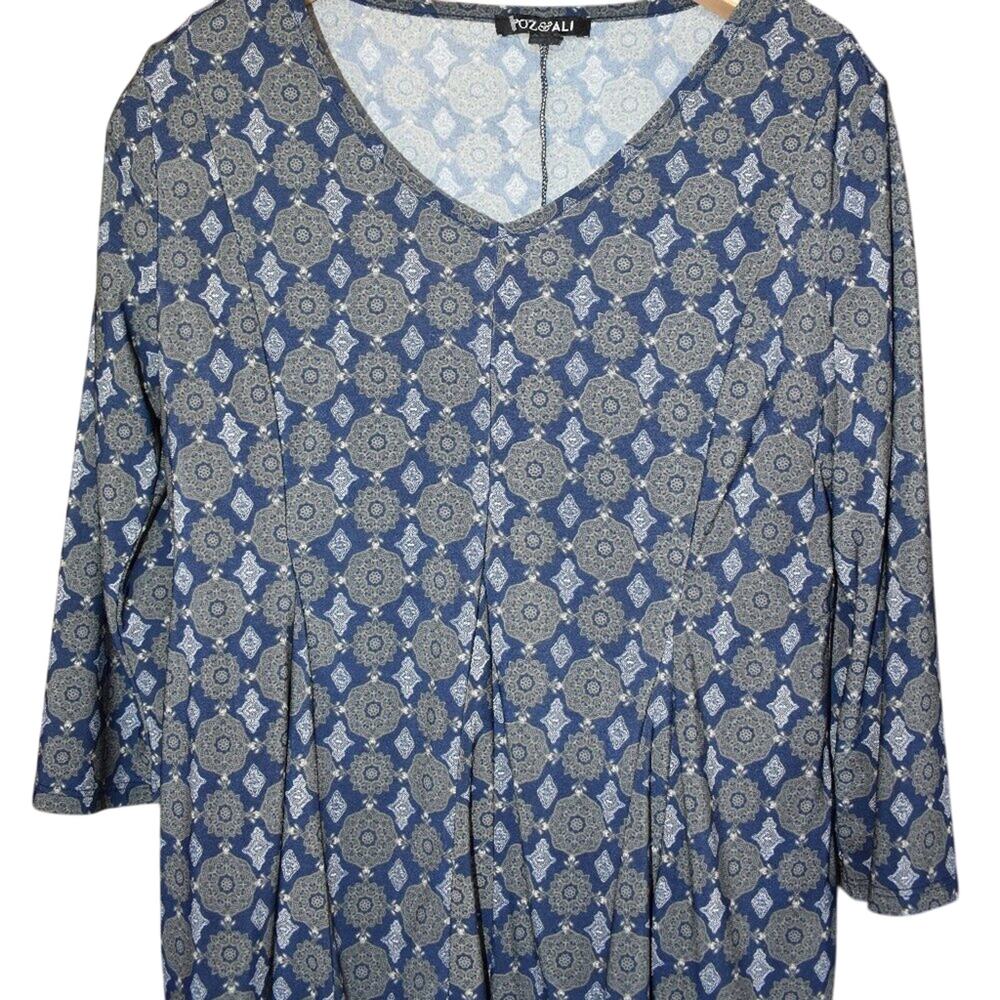 ROZ & ALI Pleated cropped blouse with Paisley Design Womens Petite L Boho